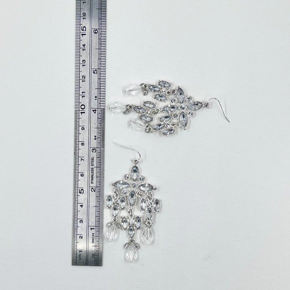 NWOT - Stunning Shiny Silver Tone Clear Rhinestone Chandelier Fishhook Earrings - Picture 3 of 5